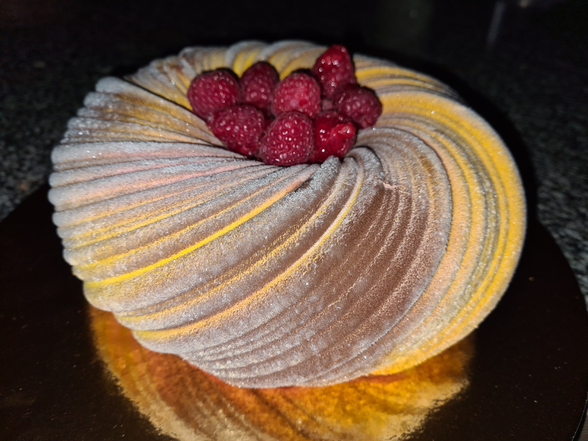 Biscuit cuillère mousse café insert caramel et son flocage velour